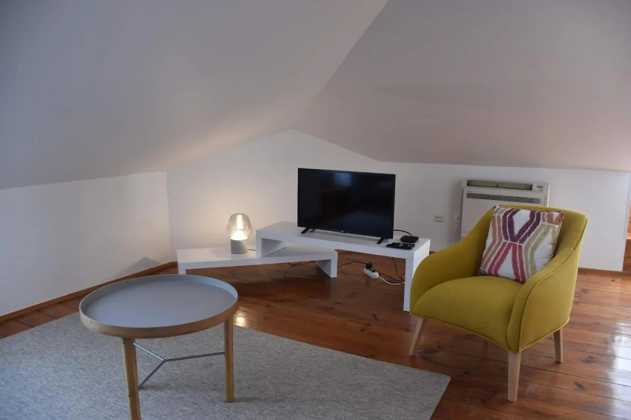 Ttl51 - Apartamento Cais Do Sodre Com Vista Rio Lisboa 0*,  Portugal