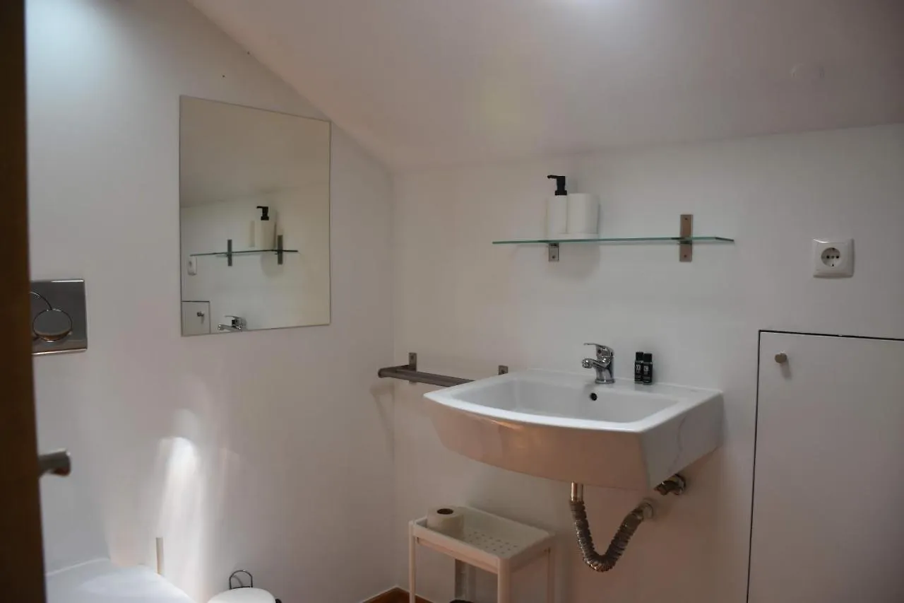 Ttl51 - Apartamento Cais Do Sodre Com Vista Rio Lisboa Portugal